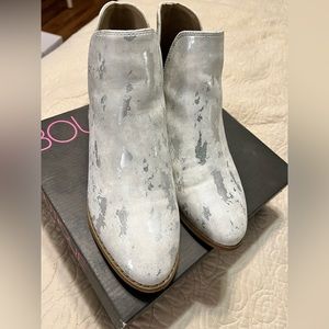 Boutique by Corkeys booties